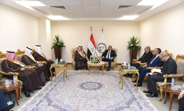 وزير الإنتاج الحربي يوقع مذكرة تفاهم مع الهيئة العامة للصناعات العسكرية السعودية